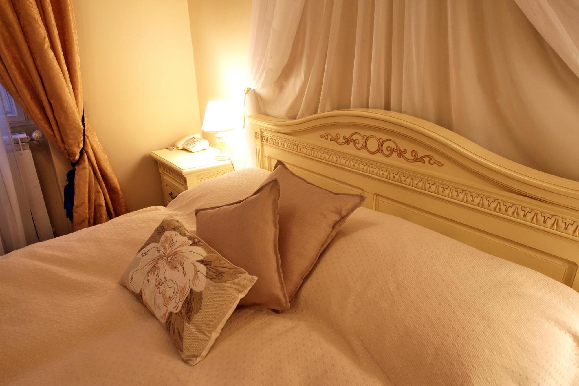 Alisa Hotel Karlovy Vary Habitación foto
