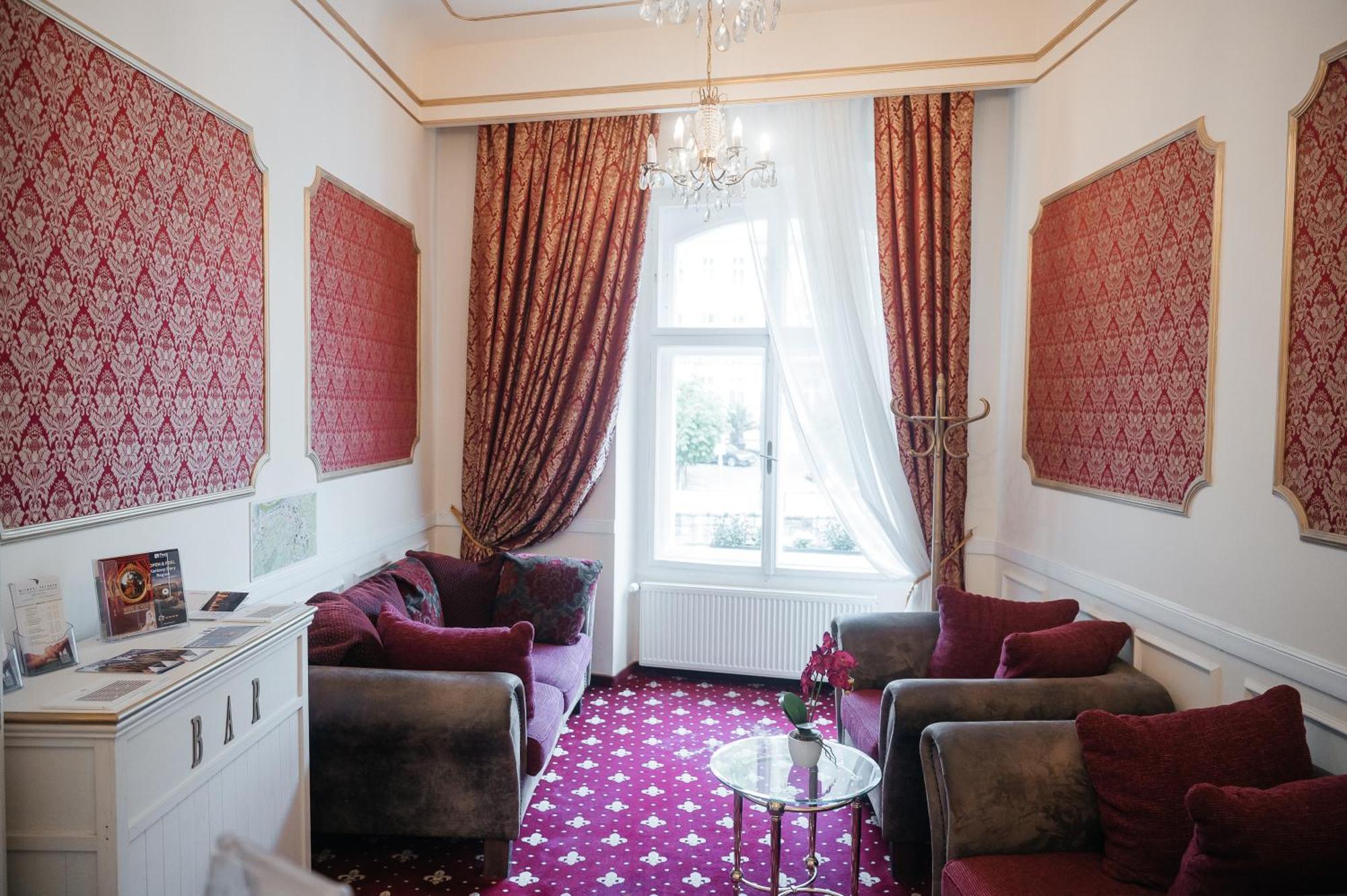 Alisa Hotel Karlovy Vary Exterior foto